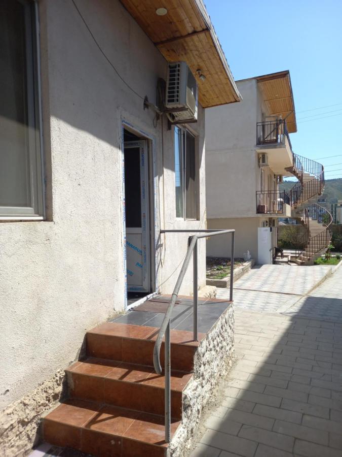 Guest House Agata Tbilisi Exterior photo